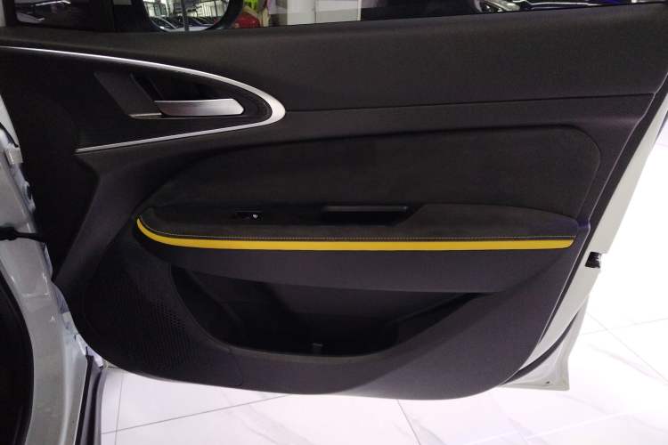 Used ORA Good Cat GT 2025 Model, Mulan Edition, 430km Prestige Version Right Front Door Interior