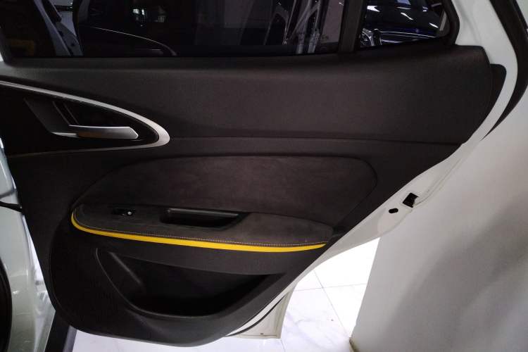 Used ORA Good Cat GT 2025 Model, Mulan Edition, 430km Prestige Version Right Rear Door Interior