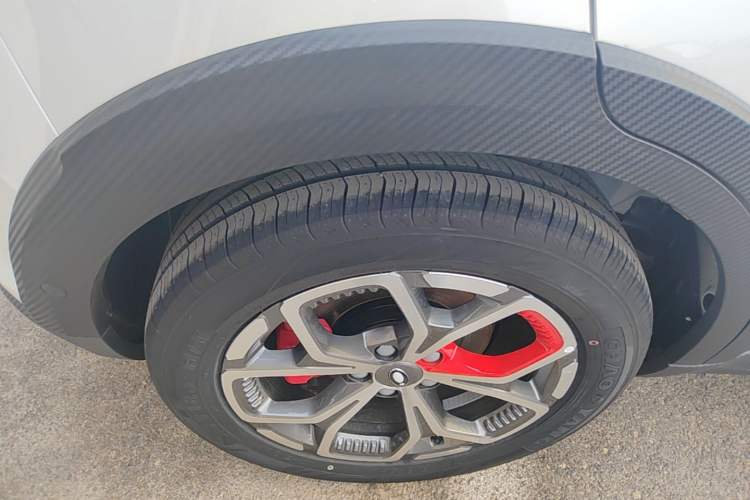 Used ORA Good Cat GT 2025 Model, Mulan Edition, 430km Luxury Version Right Rear Wheel Hub
