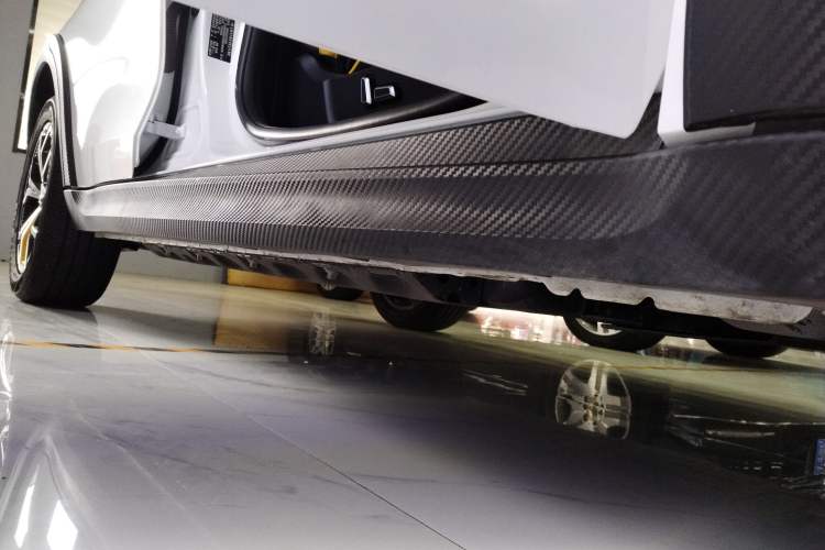 Used ORA Good Cat GT 2025 Model, Mulan Edition, 430km Prestige Version Right Side Sill