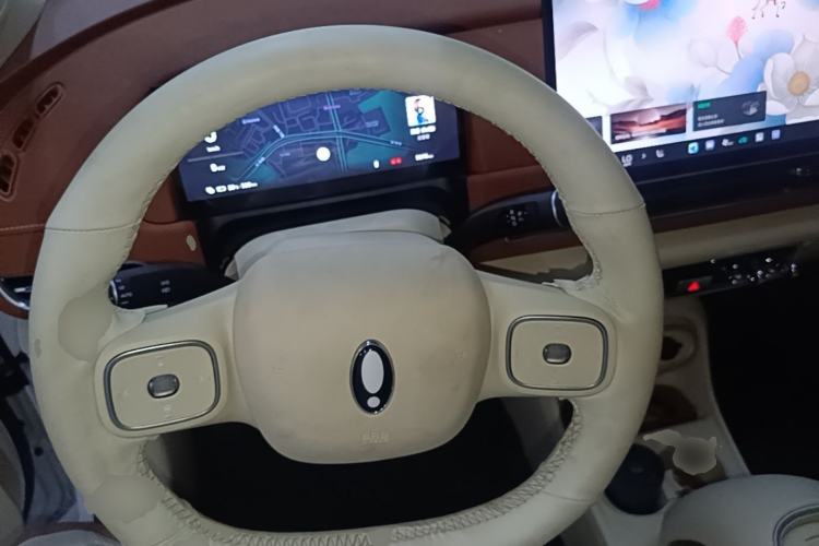 Used ORA Good Cat GT 2025 Model, Mulan Edition, 430km Luxury Version Steering Wheel