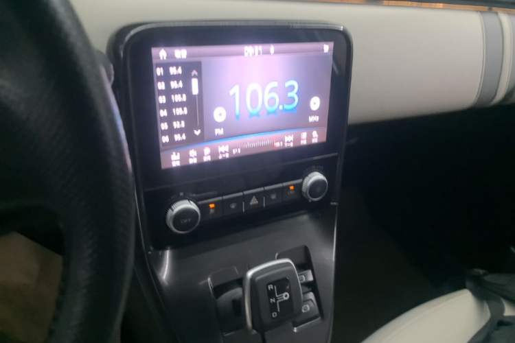 Used ORA iQ 2018 High-Range Version Smart Connectivity Model Audio And AC Panel