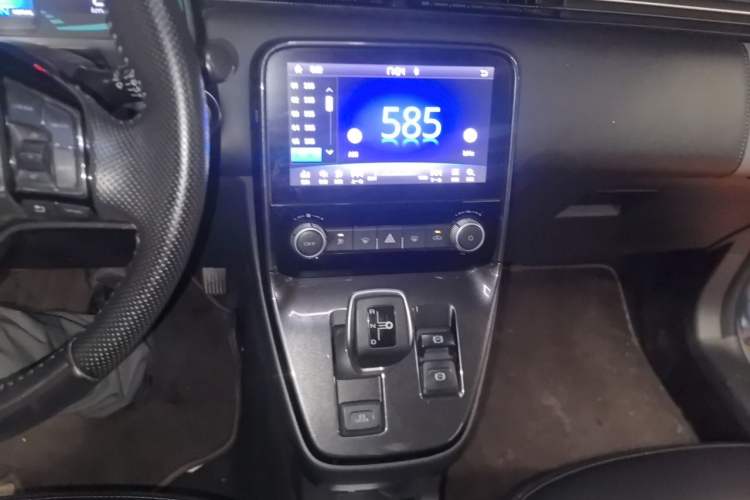 Used ORA iQ 2018 High-Range Version Smart Connectivity Model Audio And AC Panel