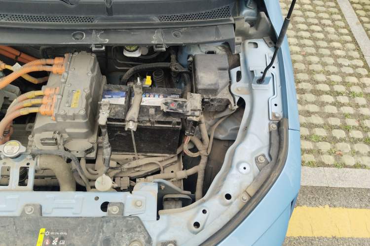 Used ORA iQ 2018 High-Range Version Smart Connectivity Model Engine Bay Left