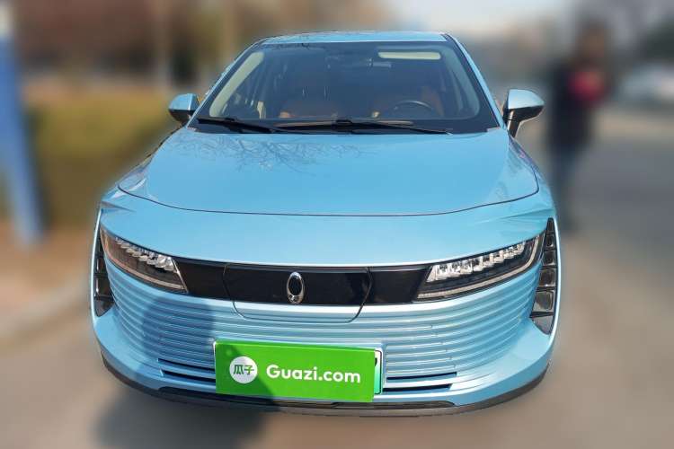 Used ORA iQ 2018 High-Range Version Smart Connectivity Model Front