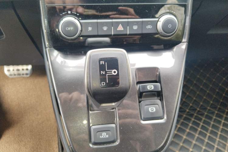 Used ORA iQ 2018 High-Range Version Smart Connectivity Model Gear Lever