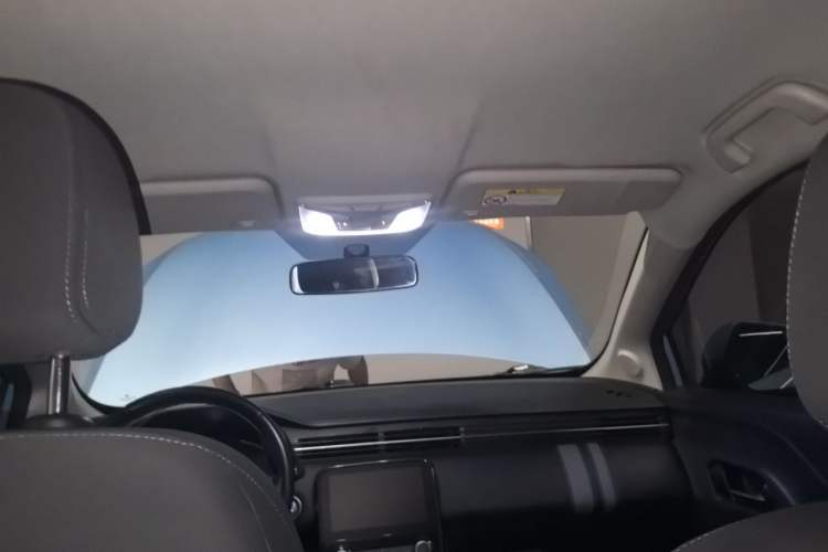 Used ORA iQ 2018 High-Range Version Smart Connectivity Model Headliner
