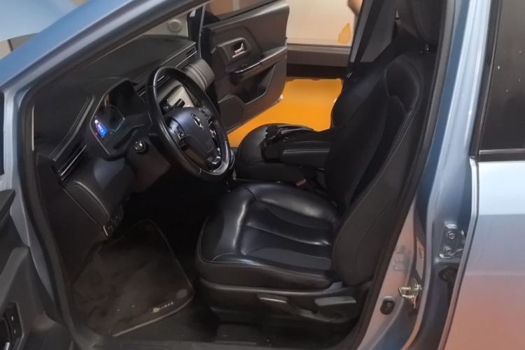 Used ORA iQ 2018 High-Range Version Smart Connectivity Model Left Front Seat
