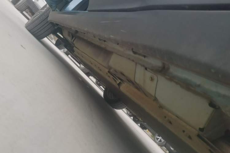 Used ORA iQ 2018 High-Range Version Smart Connectivity Model Left Side Sill