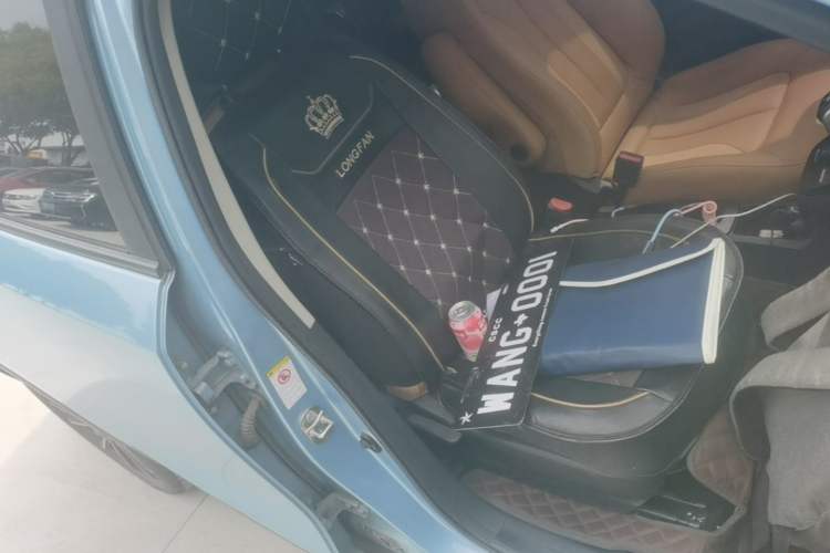 Used ORA iQ 2018 High-Range Version Smart Connectivity Model Right Front Seat