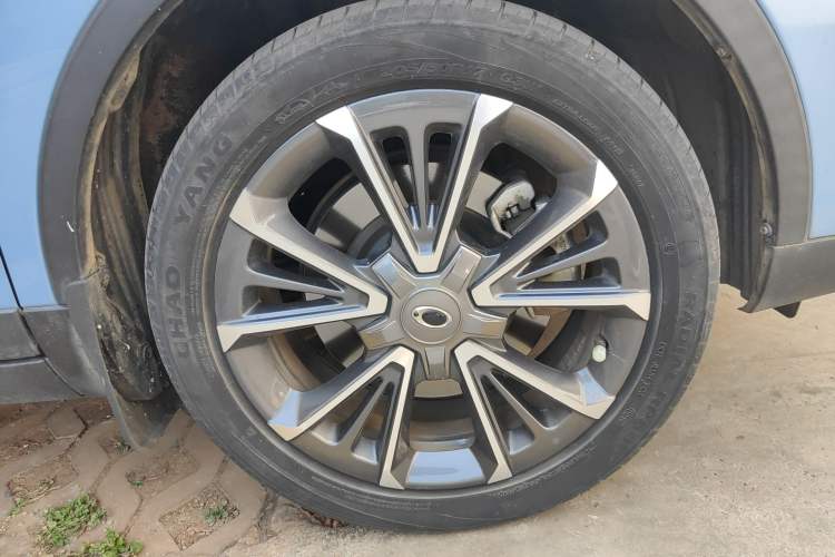 Used ORA iQ 2018 High-Range Version Smart Connectivity Model Right Front Wheel Hub