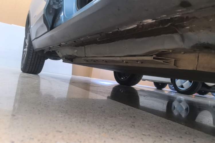 Used ORA iQ 2018 High-Range Version Smart Connectivity Model Right Side Sill