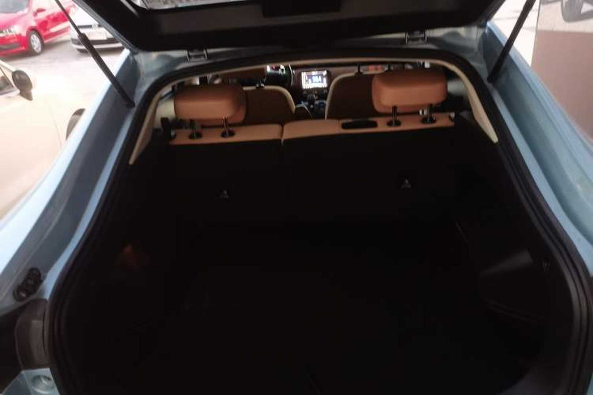 Used ORA iQ 2018 High-Range Version Smart Connectivity Model Trunk