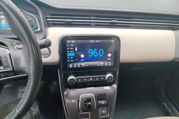 Used ORA iQ 2018 High-Range Version Smart Connectivity Model Audio And AC Panel