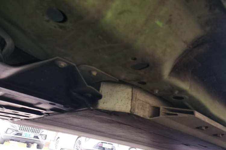 Used ORA iQ 2018 High-Range Version Smart Connectivity Model Chassis Front Left