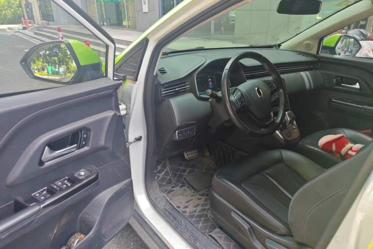 Used ORA iQ 2018 High-Range Version Smart Connectivity Model Driver Seat