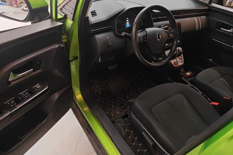 Used ORA iQ 2018 Ambitious Version Driver Seat