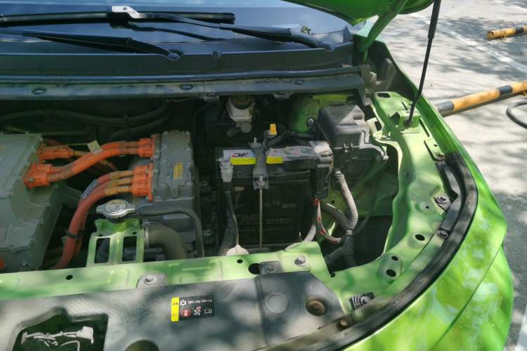 Used ORA iQ 2018 High-Range Model Ambitious Version Engine Bay Left
