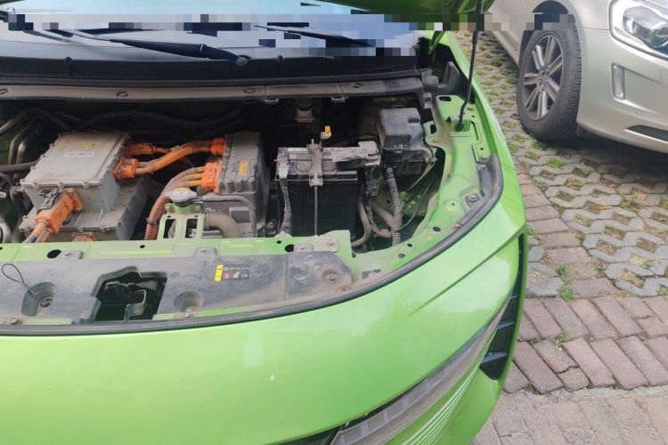 Used ORA iQ 2018 High-Range Model Ambitious Version Engine Bay Left