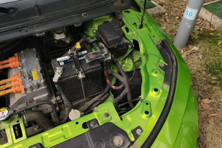 Used ORA iQ 2018 High-Range Version Smart Connectivity Model Engine Bay Left