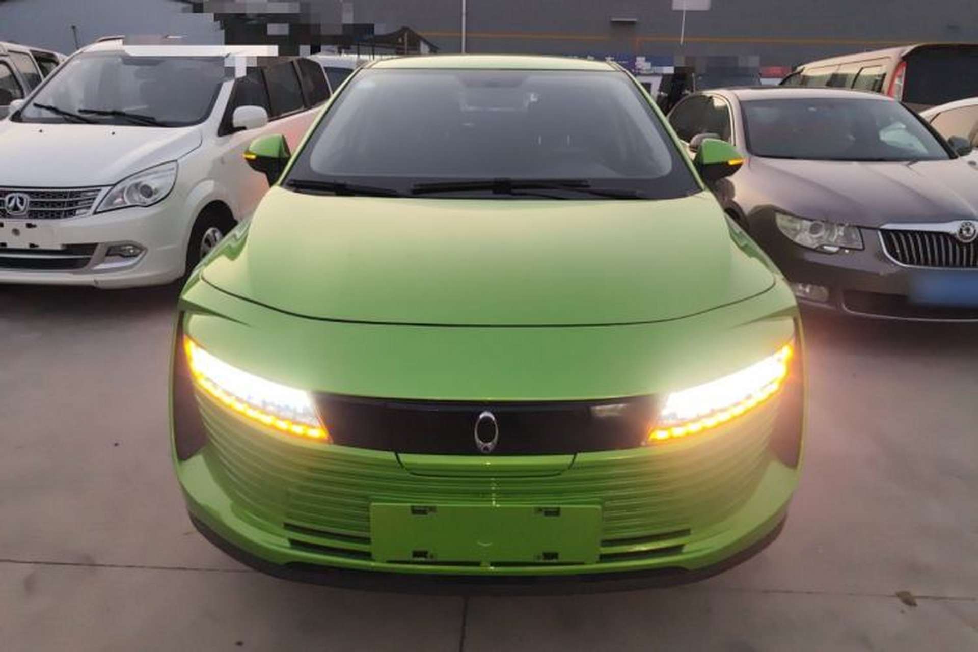 Used ORA iQ 2018 Ambitious Version Exterior 1