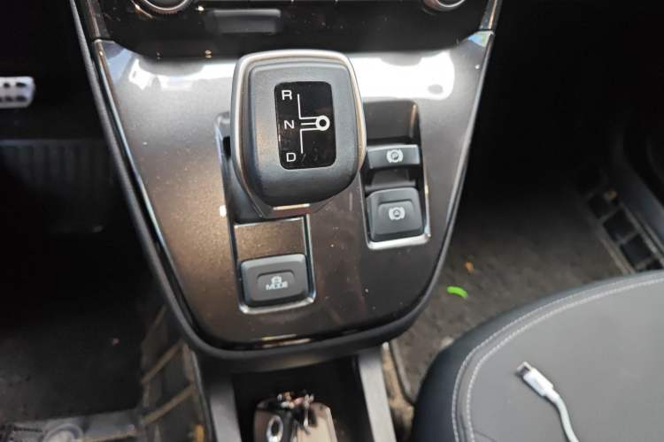 Used ORA iQ 2018 High-Range Model Ambitious Version Gear Lever
