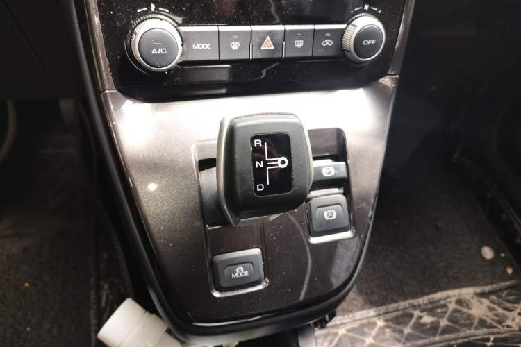 Used ORA iQ 2018 High-Range Version Smart Connectivity Model Gear Lever