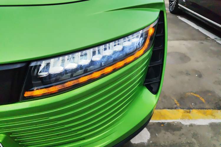 Used ORA iQ 2018 High-Range Model Ambitious Version Left Front Headlight