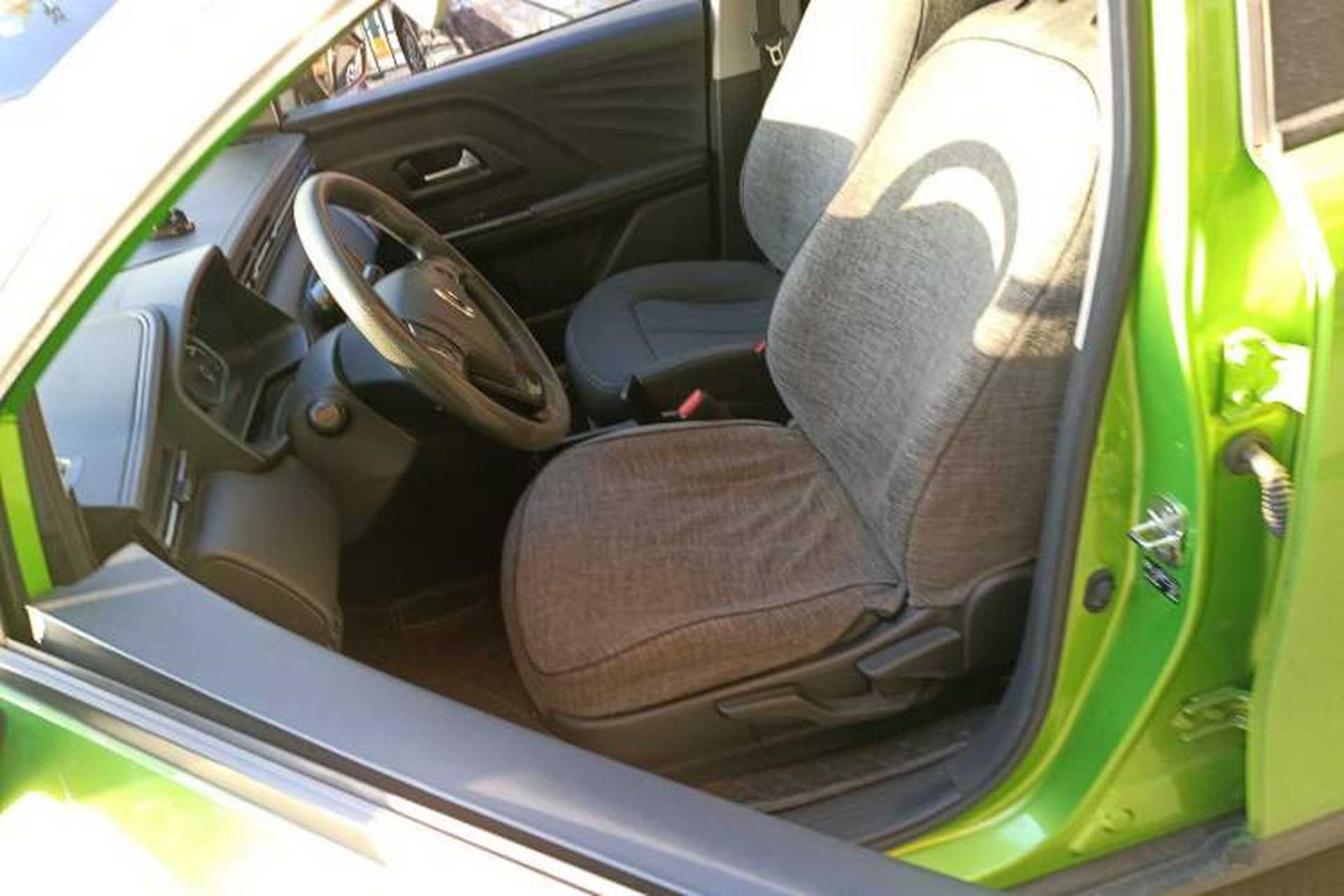 Used ORA iQ 2018 Ambitious Version Left Front Seat