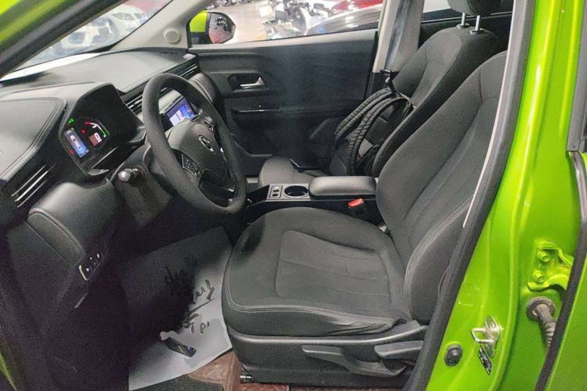 Used ORA iQ 2018 Ambitious Version Left Front Seat
