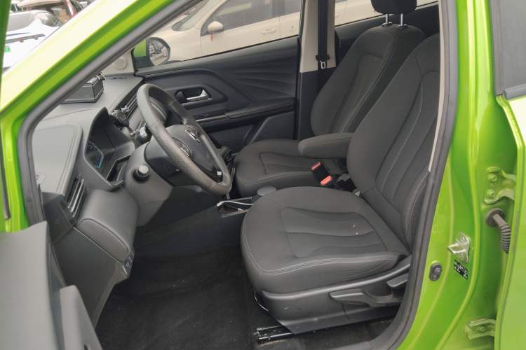 Used ORA iQ 2018 Ambitious Version Left Front Seat