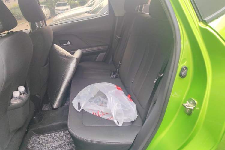 Used ORA iQ 2018 High-Range Model Ambitious Version Left Rear Seat