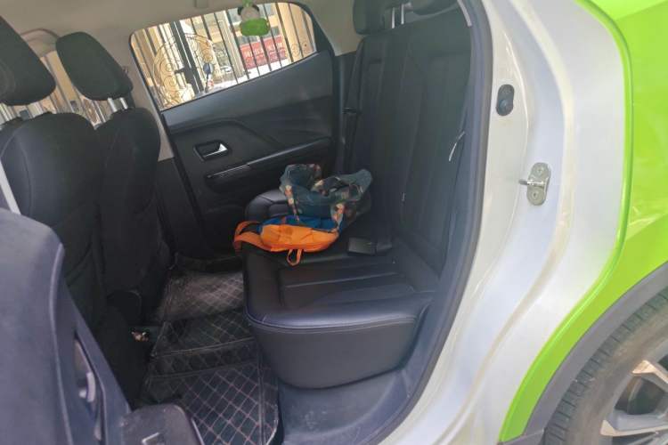 Used ORA iQ 2018 High-Range Version Smart Connectivity Model Left Rear Seat