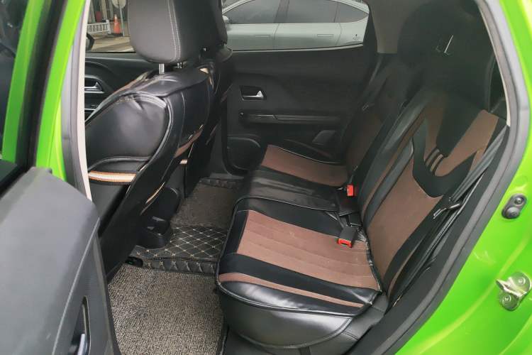 Used ORA iQ 2018 High-Range Model Ambitious Version Left Rear Seat