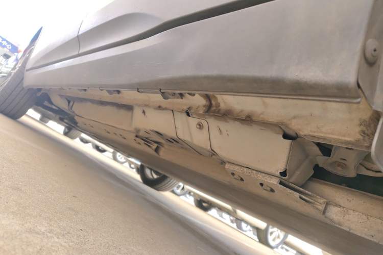 Used ORA iQ 2018 Smart Connectivity Model Left Side Sill