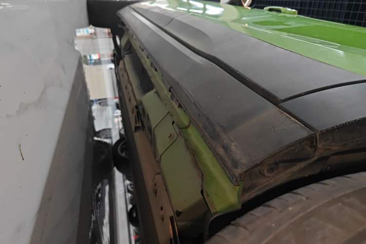 Used ORA iQ 2018 Ambitious Version Left Side Sill