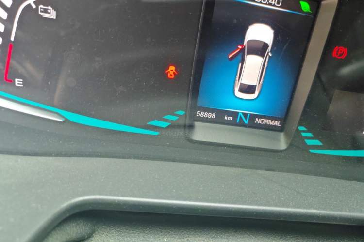 Used ORA iQ 2018 High-Range Version Smart Connectivity Model Odometer Close Up