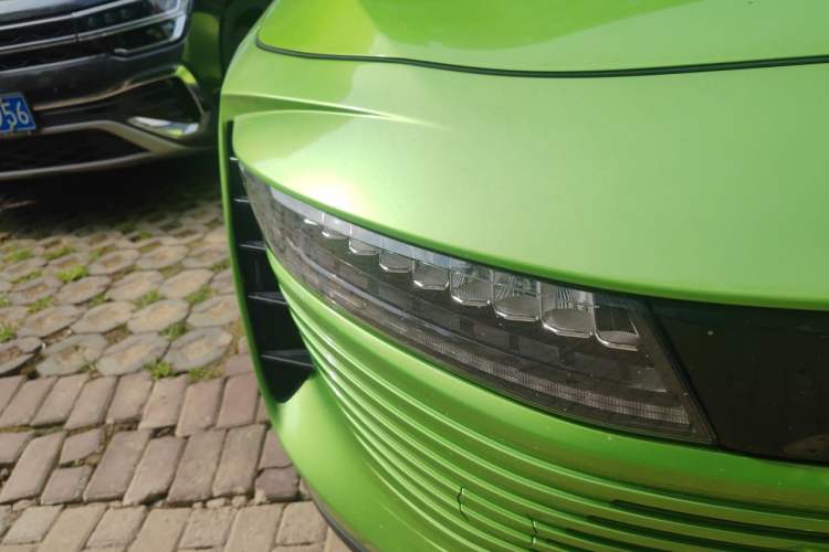 Used ORA iQ 2018 High-Range Model Ambitious Version Right Front Headlight