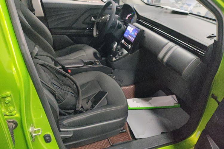 Used ORA iQ 2018 Ambitious Version Right Front Seat