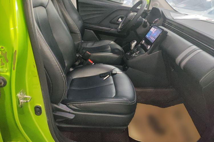 Used ORA iQ 2018 Ambitious Version Right Front Seat