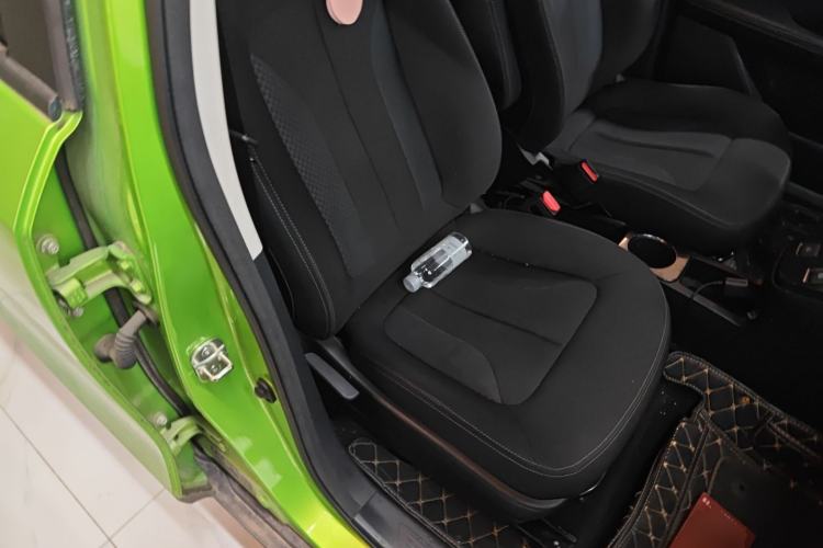 Used ORA iQ 2018 Ambitious Version Right Front Seat