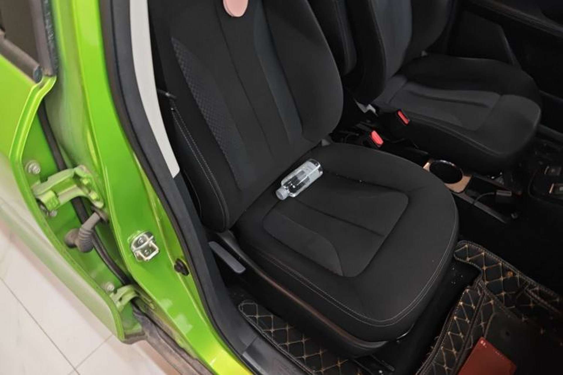 Used ORA iQ 2018 Ambitious Version Right Front Seat