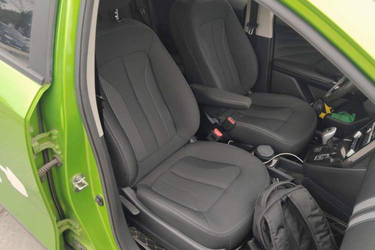 Used ORA iQ 2018 Ambitious Version Right Front Seat