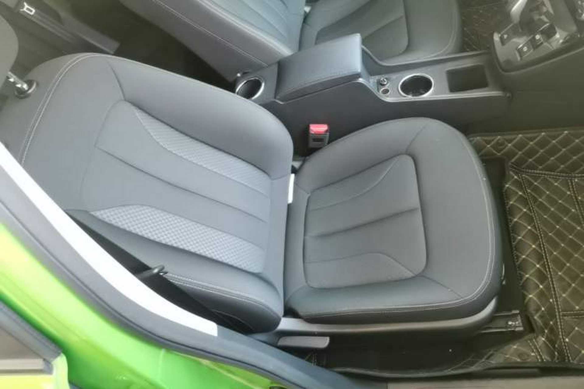 Used ORA iQ 2018 Ambitious Version Right Front Seat
