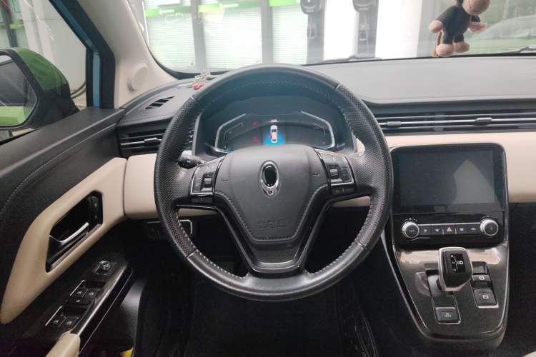 Used ORA iQ 2018 High-Range Version Smart Connectivity Model Steering Wheel