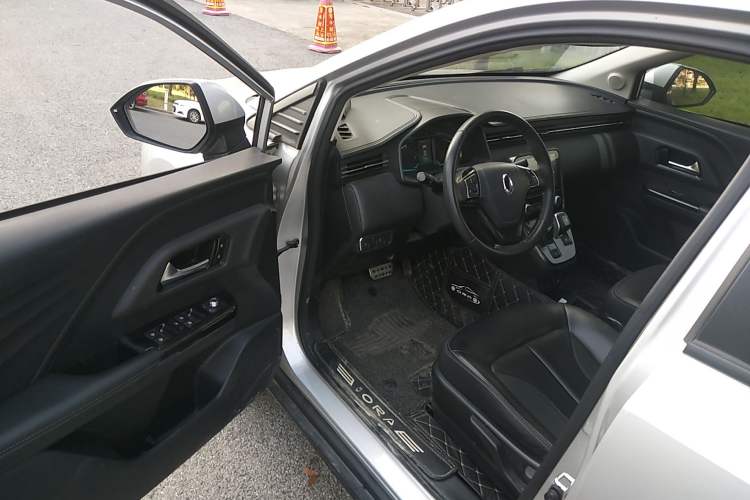 Used ORA iQ 2018 High-Range Version Smart Connectivity Model Driver Seat