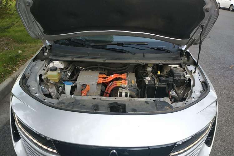 Used ORA iQ 2018 High-Range Version Smart Connectivity Model Engine Bay