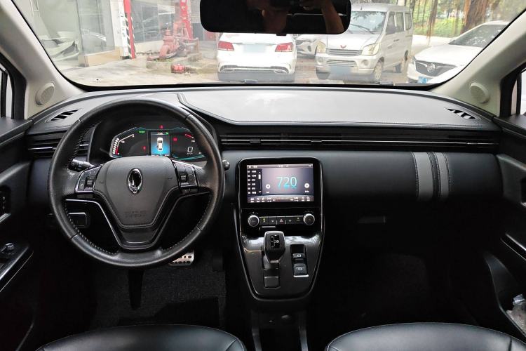 Used ORA iQ 2018 High-Range Version Smart Connectivity Model Interior 2