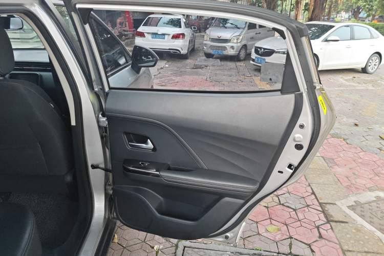 Used ORA iQ 2018 High-Range Version Smart Connectivity Model Interior 6