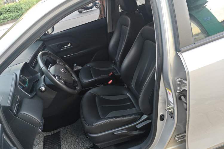 Used ORA iQ 2018 High-Range Version Smart Connectivity Model Left Front Seat